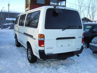 2002 Toyota Hiace Van Pics