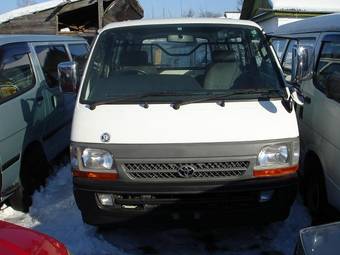 2002 Toyota Hiace Van Pics