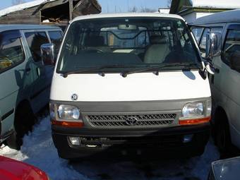 2002 Toyota Hiace Van Pics