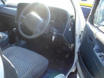 2002 Toyota Hiace Van Pictures