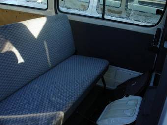 2002 Toyota Hiace Van Photos