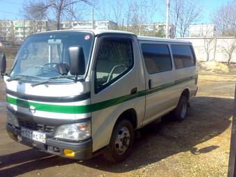 2002 Toyota Hiace Van Pictures