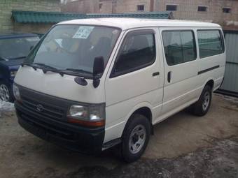 2002 Toyota Hiace Van Photos