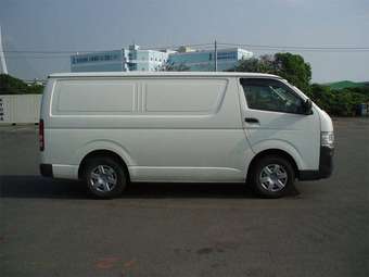 2006 Toyota Hiace Van Pictures