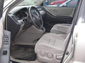 2002 Toyota Highlander Photos