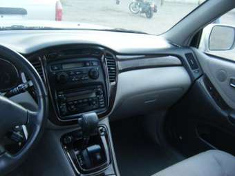 2003 Toyota Highlander Pics