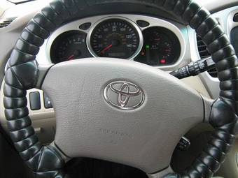 2003 Toyota Highlander Pictures