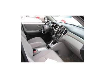 2003 Toyota Highlander Photos