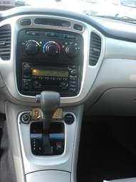 2004 Toyota Highlander Pics