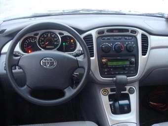 2004 Toyota Highlander Pics