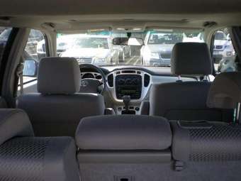 2004 Toyota Highlander Photos