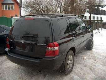 2004 Toyota Highlander Images
