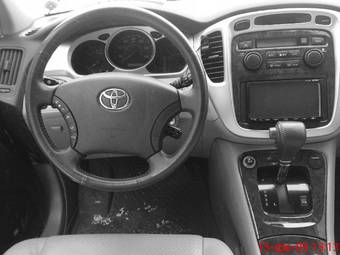 2004 Toyota Highlander Pictures