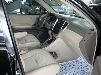 2004 Toyota Highlander Photos