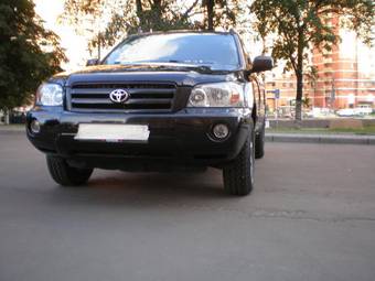 2004 Toyota Highlander Images