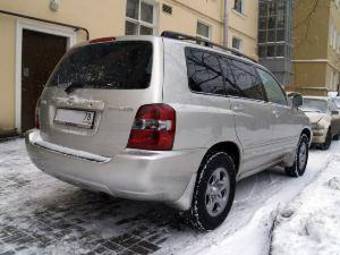 2004 Toyota Highlander Images