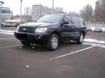 2004 Toyota Highlander Photos