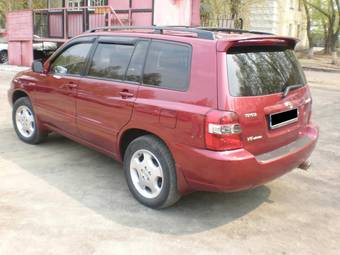 2004 Toyota Highlander Images