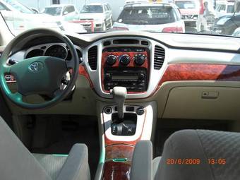 2004 Toyota Highlander Pictures