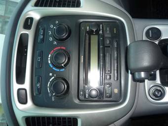2004 Toyota Highlander Photos