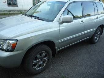 2004 Toyota Highlander Photos