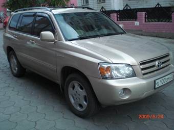 2004 Toyota Highlander Photos