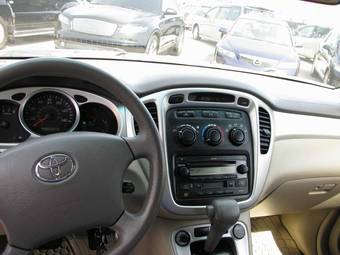 2004 Toyota Highlander Pictures