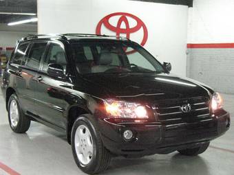 2004 Toyota Highlander Pictures