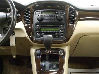 2005 Toyota Highlander Images