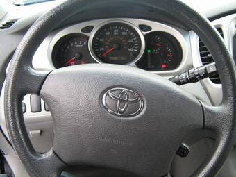 2005 Toyota Highlander Pictures