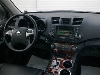 2010 Toyota Highlander Wallpapers