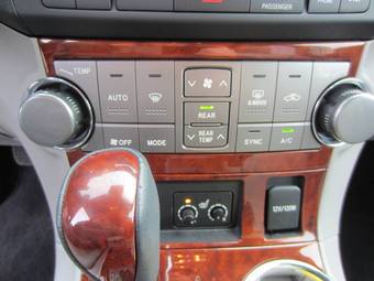 2011 Toyota Highlander Pictures