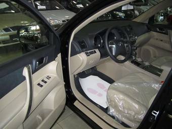 2011 Toyota Highlander Images