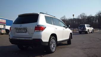 2011 Toyota Highlander Photos