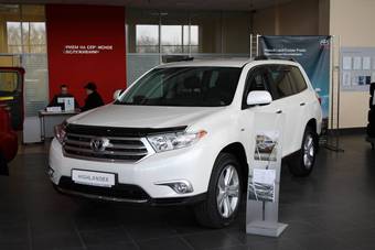 2012 Toyota Highlander Pics