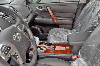 2012 Toyota Highlander Wallpapers