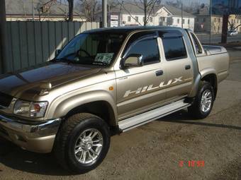 2002 Toyota Hilux Pick Up Images