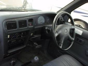 2003 Toyota Hilux Pick Up Pictures