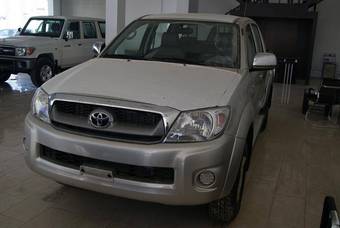 2010 Toyota Hilux Pick Up Pictures