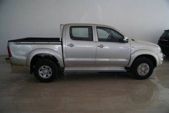 2010 Toyota Hilux Pick Up Pictures