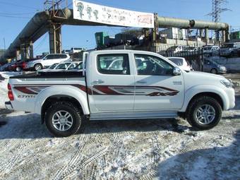 2011 Toyota Hilux Pick Up Pictures
