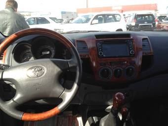 2011 Toyota Hilux Pick Up Photos