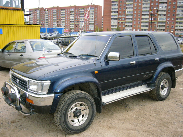 1993 Toyota Hilux Surf Photos