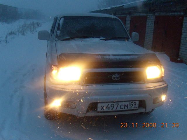 1999 Toyota Hilux Surf