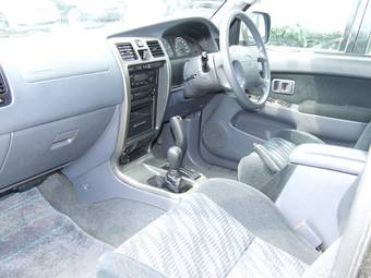 1999 Toyota Hilux Surf Images