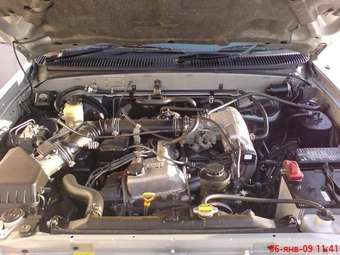 1999 Toyota Hilux Surf Photos