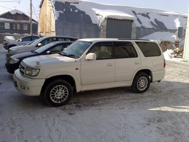 2000 Toyota Hilux Surf