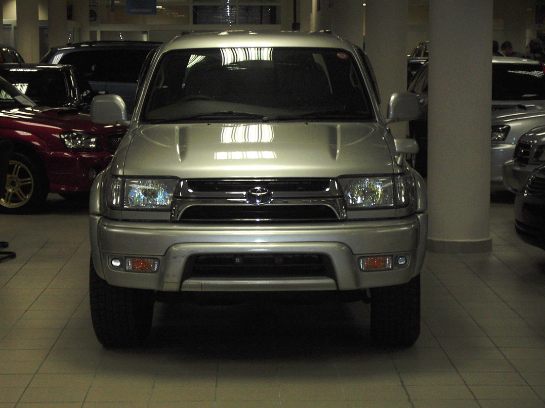 2000 Toyota Hilux Surf Photos