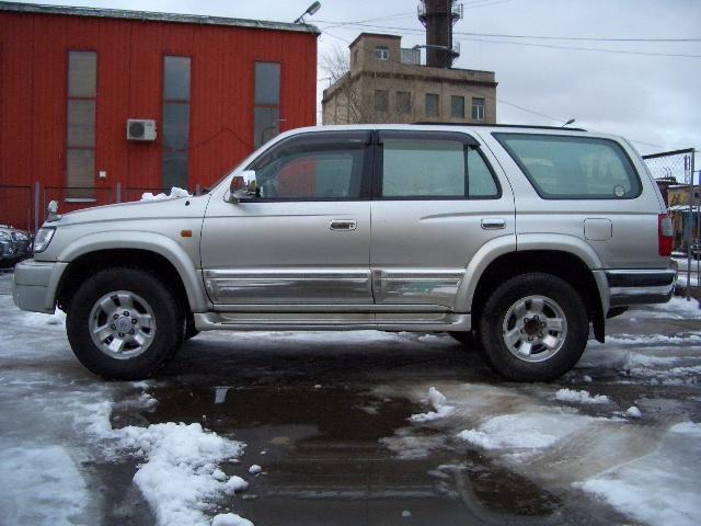 2000 Toyota Hilux Surf Photos