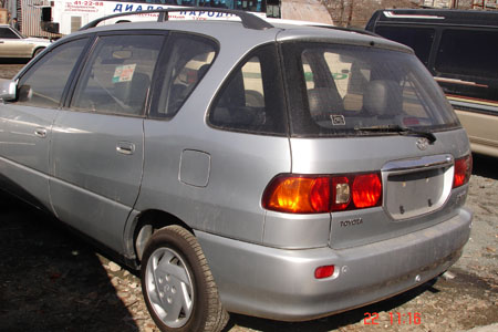 2000 Toyota Hilux Surf Photos